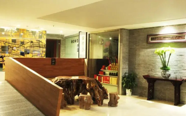 Zhongrui Huayi Hotel-Business Building