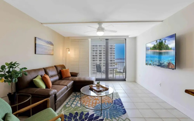 South Seas Tower 4-1209