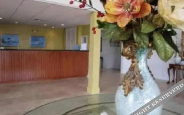 Surf Club Hotel