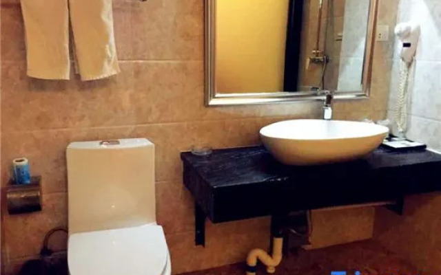 Tianmai Business Hotel (Urumqi South Railway Station Branch)