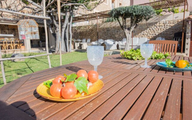 Pintor In Caimari With 3 Bedrooms And 2 Bathrooms