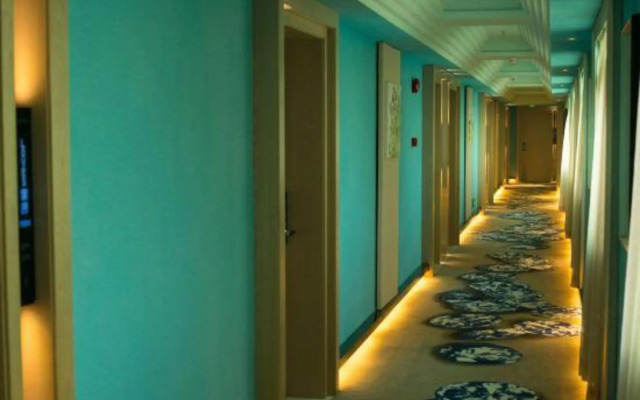Loves Hotel