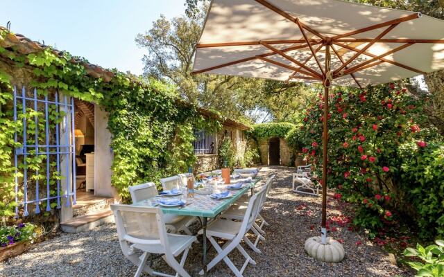 Magnificent Villa With Private Pool Near Port Grimaud And Saint Tropez