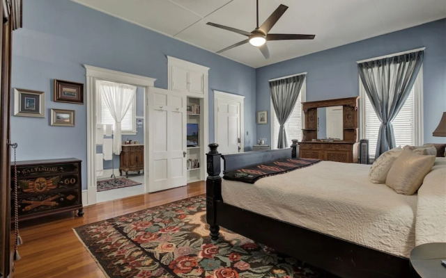 The Holekamp House Bed & Breakfast