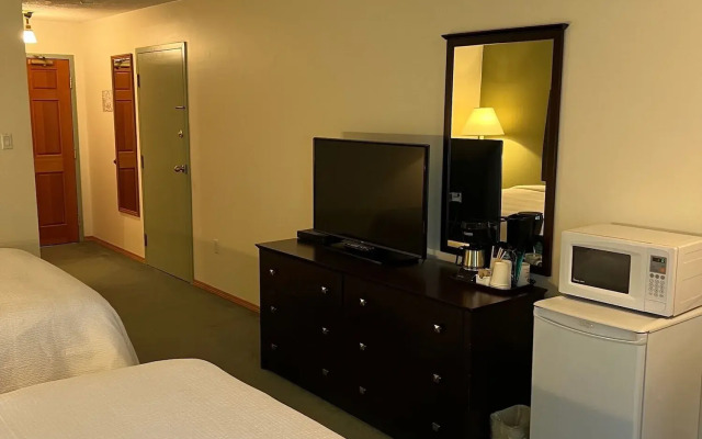 The Grand Hotel Nanaimo