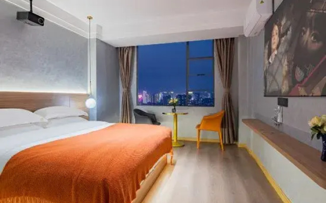 Manbo Meiyi Qingju Hotel (Yichang Shuiyuecheng Branch)