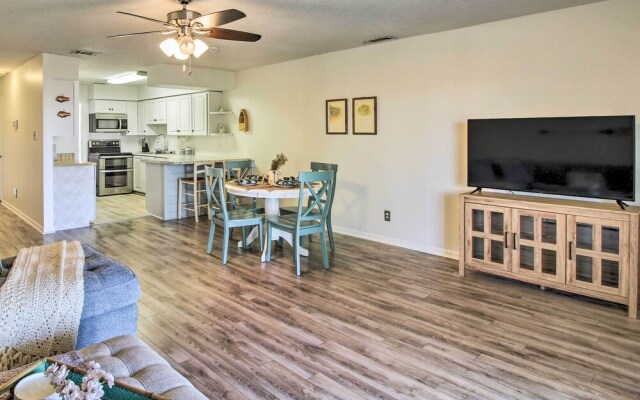 Savannah Townhome w/ Deck - 15 Mi to Beach!