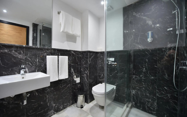 Suites Hotel Le Yacht