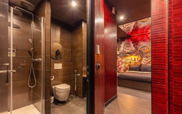 Love Hotel a Paris - Adults Only