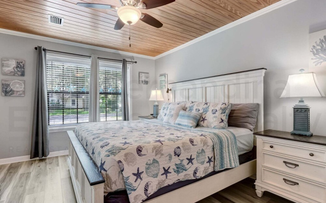 2113 Talbot Ct