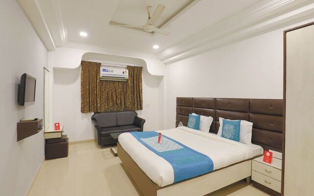 OYO Flagship 321 Vastrapur Ahmedabad