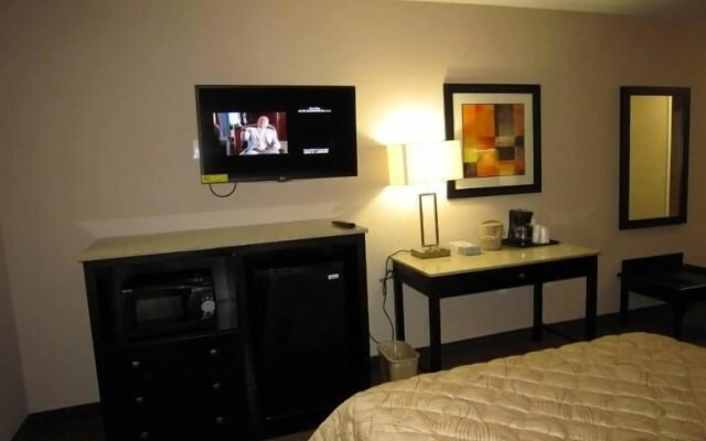 Red Carpet Inn And Suites Monmouth Jtc