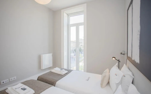 Liiiving - Art Design Apartment II
