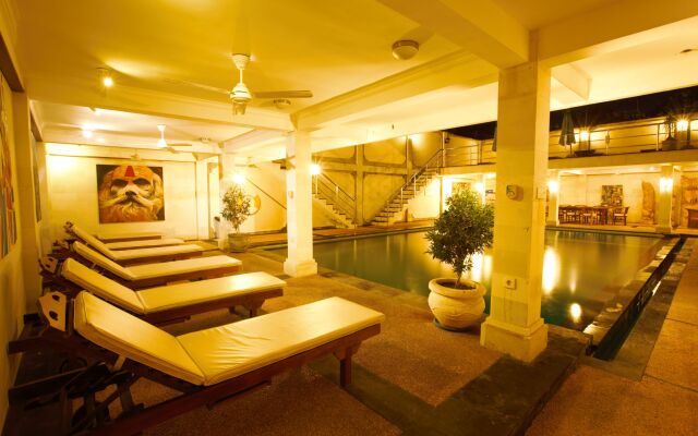 Aquarius Beach Hotel