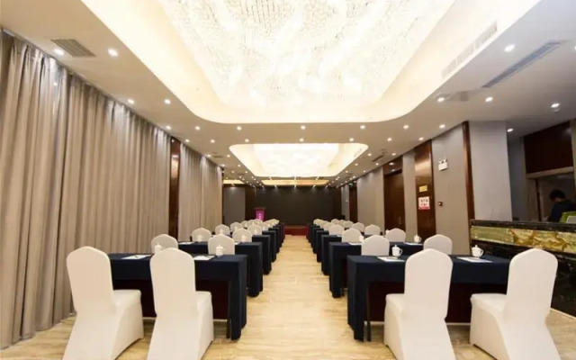 GreenTree Eastern Yibin Yijian Road New City Plaza