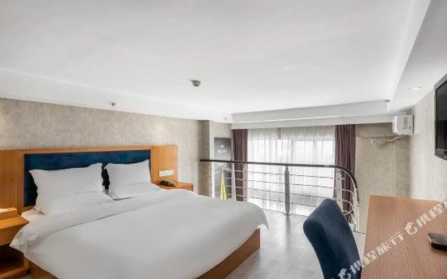 Starway Hotel (Kunming Xinguangfeng)