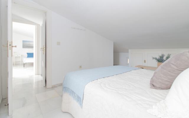 House with Garden & Pool in Malaga