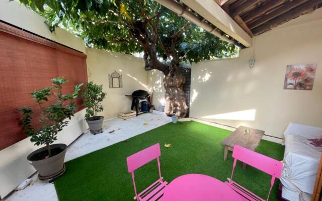 Nice House With Small Private Courtyard