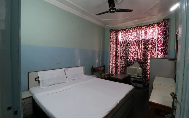 SPOT ON 37960 Hotel Krishna Plaza
