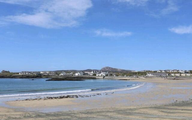 Lligwy House - Charming 3-bed House in Holyhead