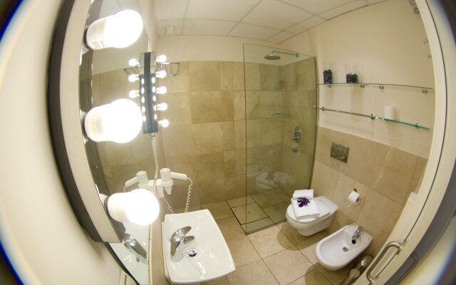 Life Apartments Giralda Suites