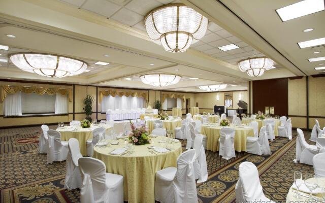 DoubleTree by Hilton Lisle Naperville