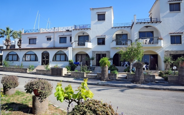 Follow The Sun Hotel Apts - One Bedroom - 2