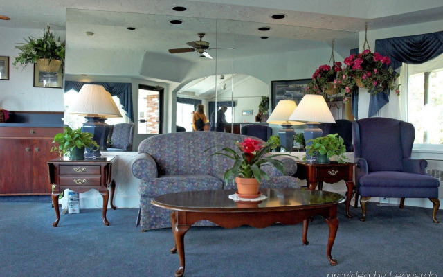 Seaglass Inn & Spa