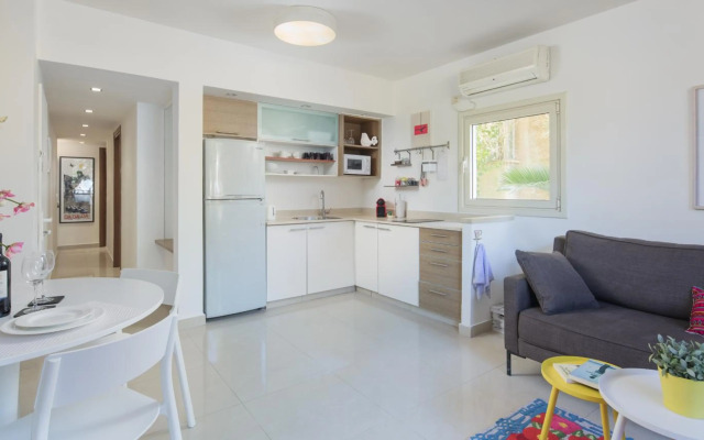 Boulevard View 2 Bedrooms Near the Beach