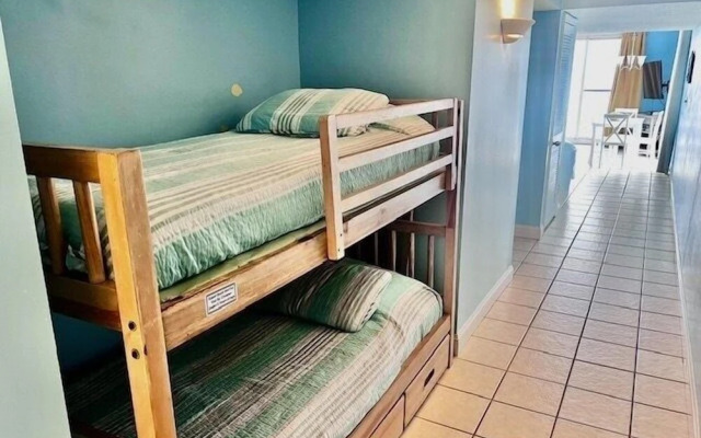 Pelican Beach 1711 1 Bedroom Condo by Pelican Beach Management