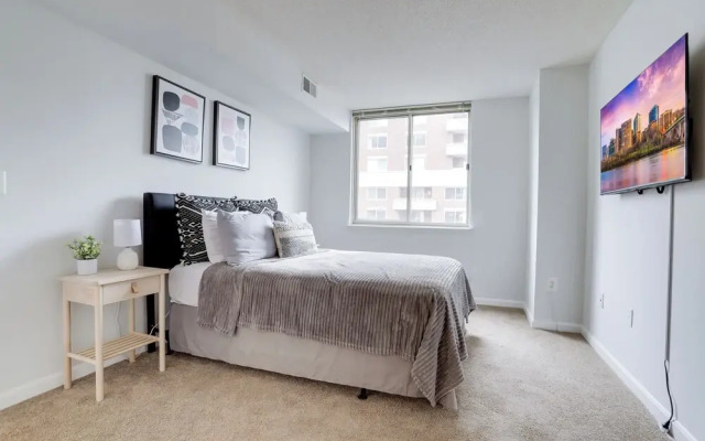 Fascinating Apt in Ballston With Gym