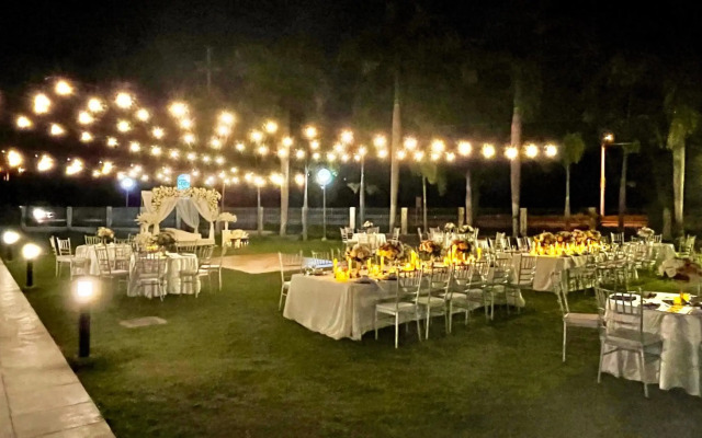 Luisita Central Park Hotel