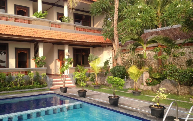 Dewa Bharata Bungalows Candidasa