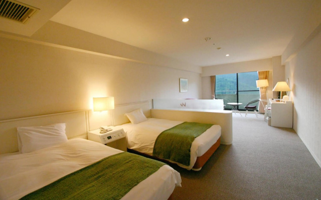 LiVEMAX RESORT – Guest Rooms – Atami