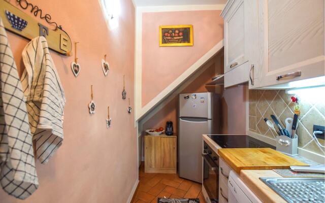 Stunning Home in Pietrasanta With 3 Bedrooms and Wifi