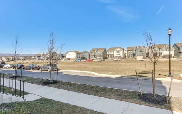2 Mi to Dtwn Frederick: Updated Townhome