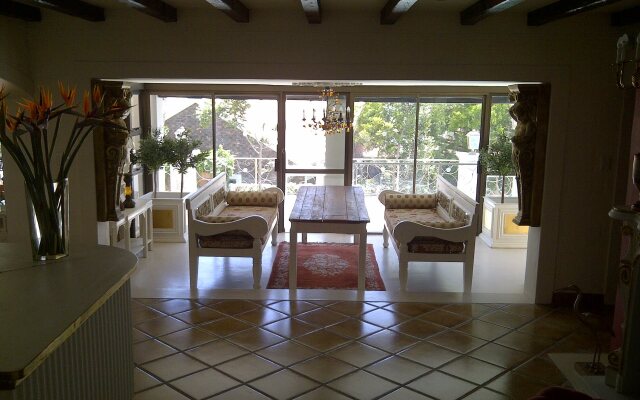 Rexford Manor Guesthouse