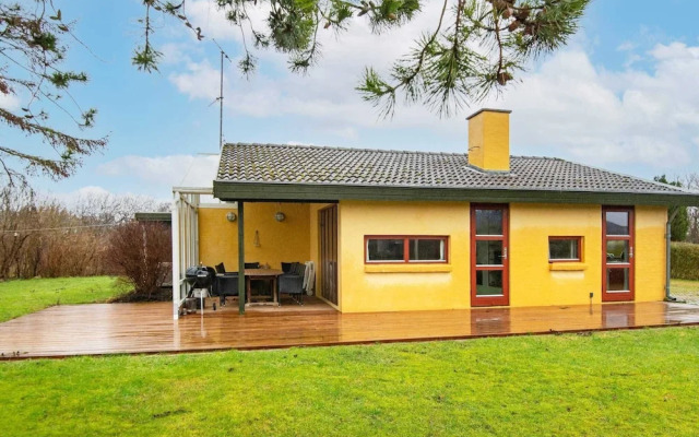 Peaceful Holiday Home in Børkop near Sea
