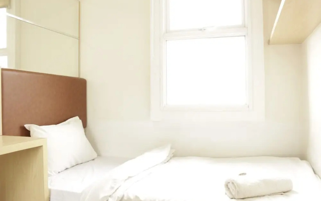 Simply Homey 2BR Apartment at Parahyangan Residence near UNPAR – Guest Rooms – Bandung
