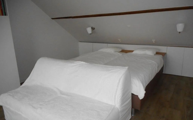 Bed and Massage So Kind