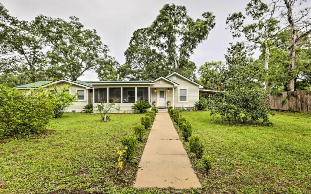 Carrabelle Home Near River, Beach & Downtown!