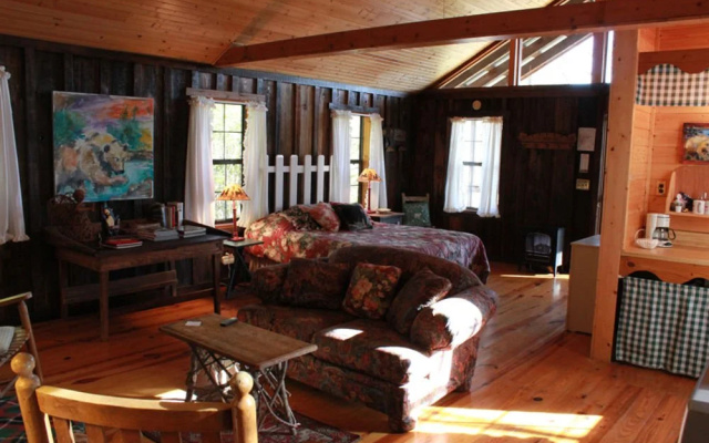 Deerwoode Lodge and Cabins