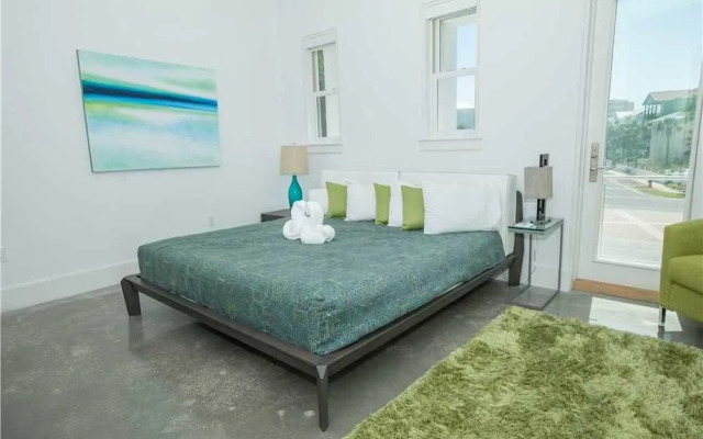 Seabreeze 5 Bedroom Home by RedAwning