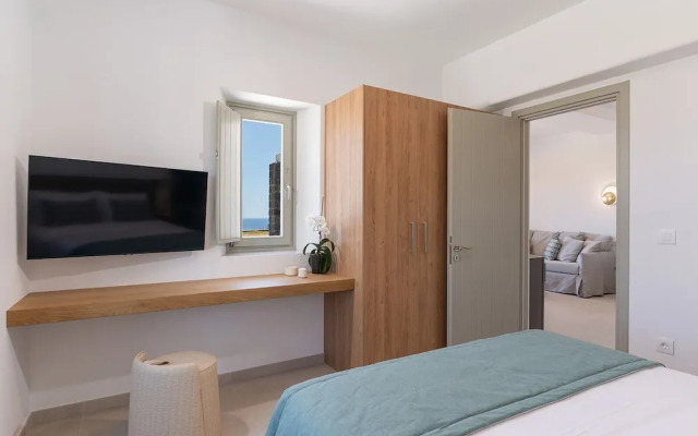Platies Luxury Apartments Santorini