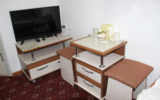 Sultan Kyzyl-Kia (Султан Кызыл-Кия)