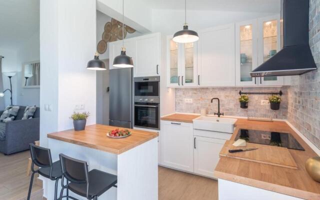 Cortijo Entre Pueblos Competa by Ruralidays