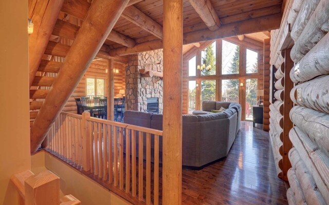 Chalet Nanook of the North