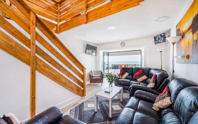 Family Beachfront House Pevensey Bay Sleeps 10