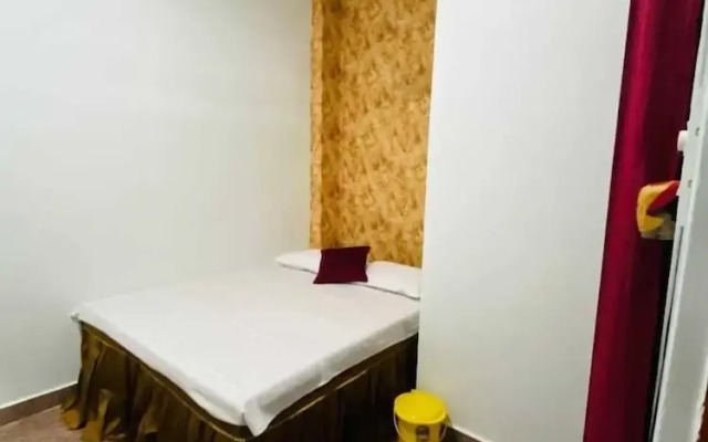 Dhanwantri Niwas Guest House By GRB