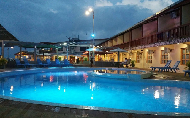 Pacific Crown Hotel